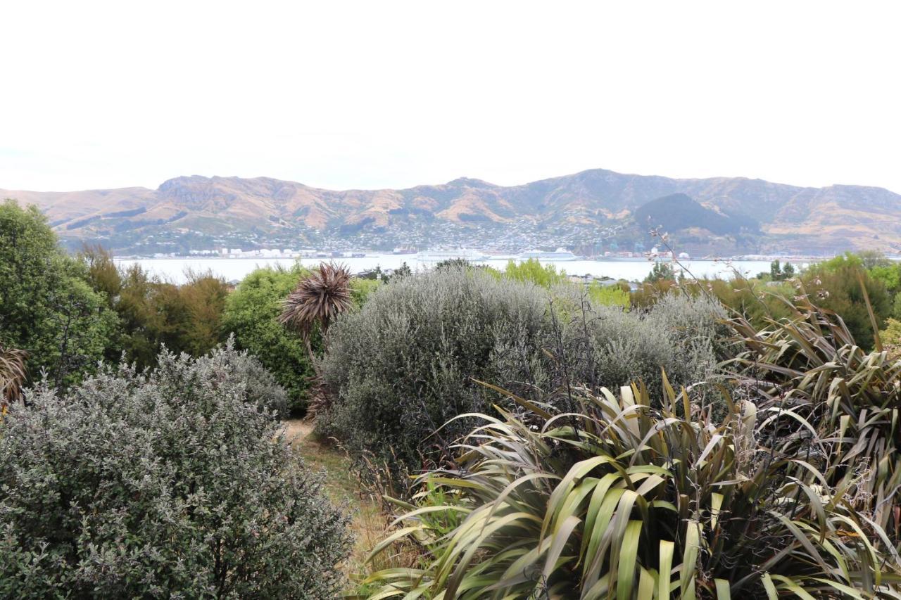 Church Bay Cabin: Sunny, Great Views Apartman Lyttelton Kültér fotó
