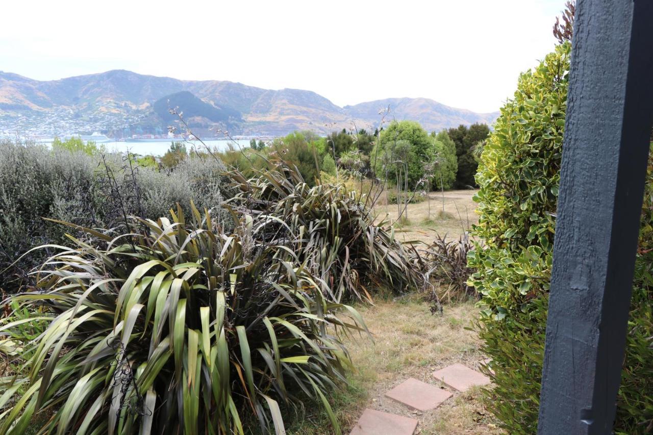 Church Bay Cabin: Sunny, Great Views Apartman Lyttelton Kültér fotó